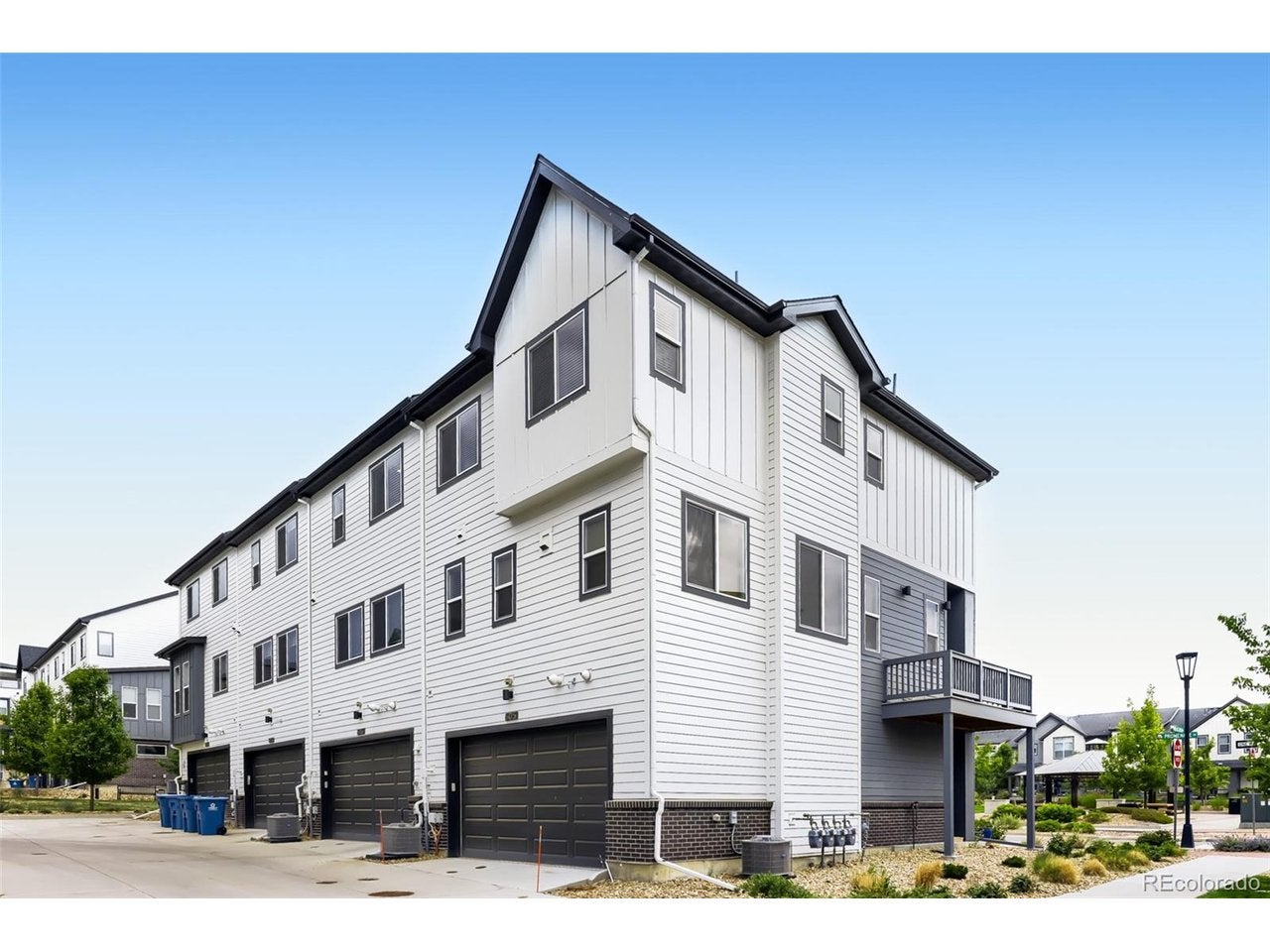 615 Promenade Dr — photo