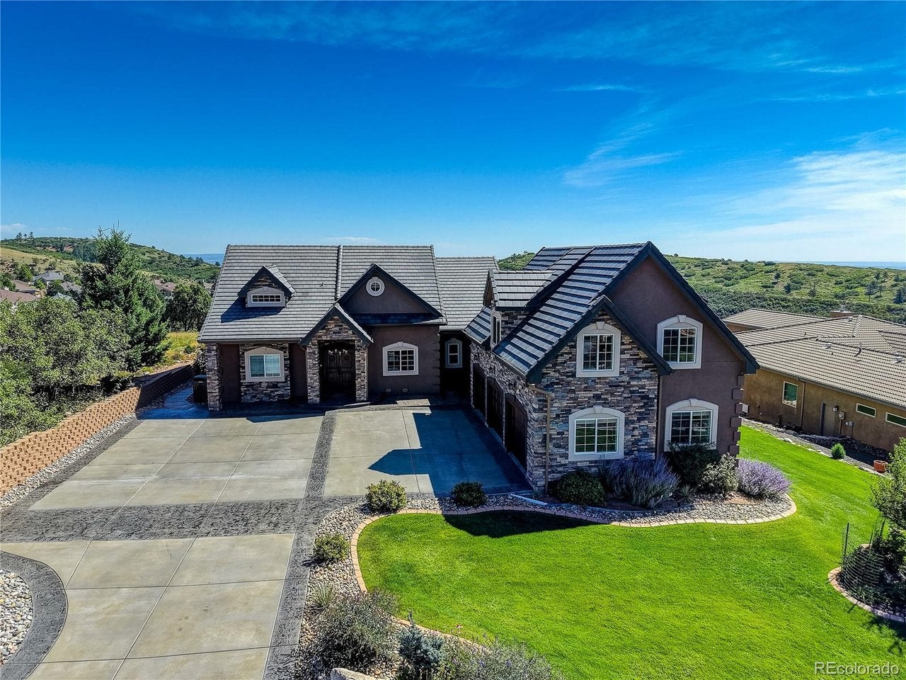 3725 Twisted Oak Cir — photo