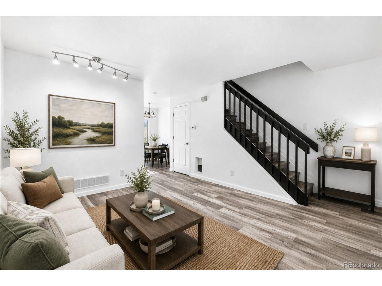 805 Summer Dr — photo
