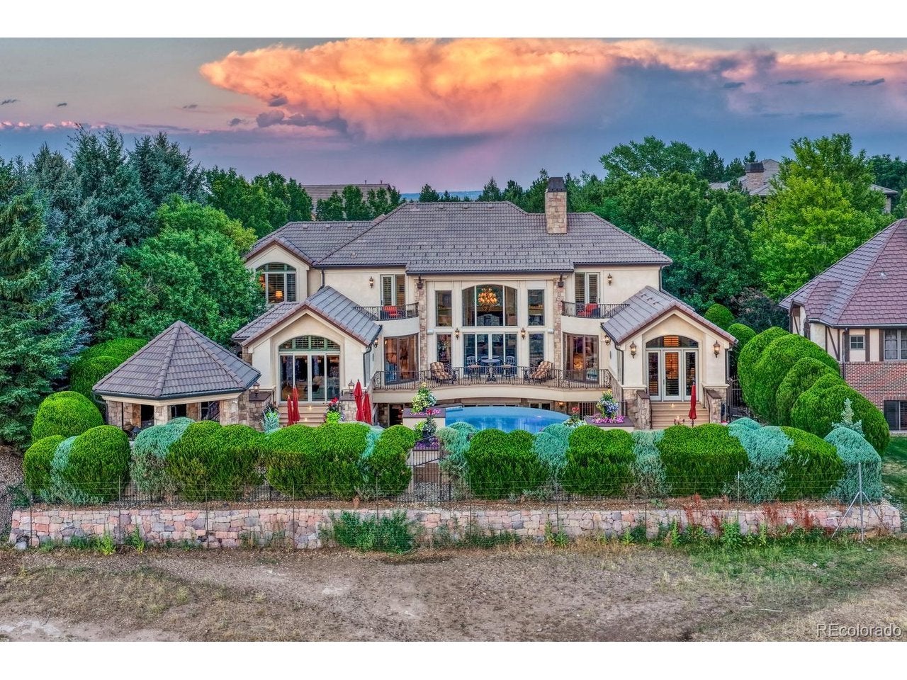 5684 Amber Ridge Dr — photo