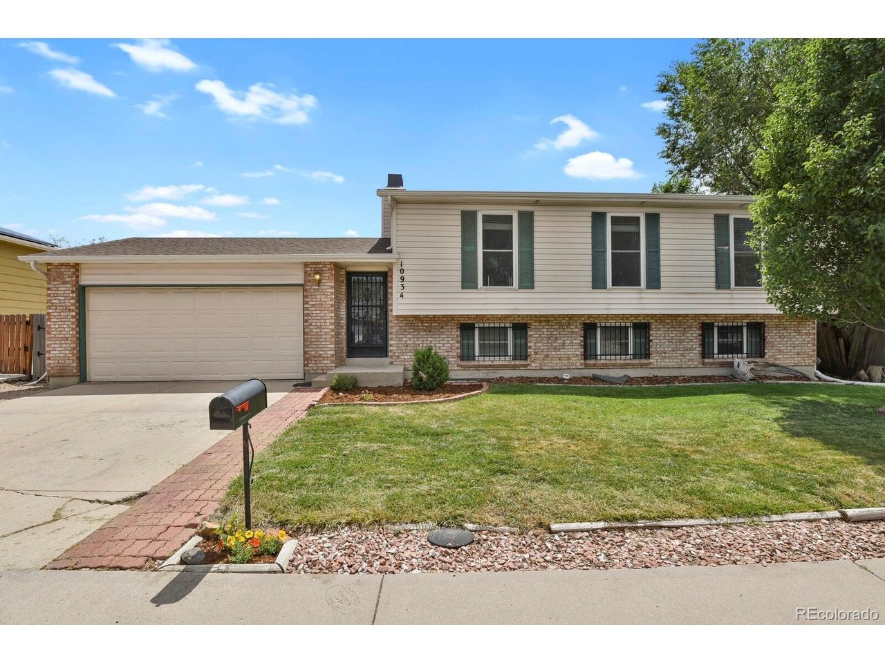 10934 Birch Dr — photo