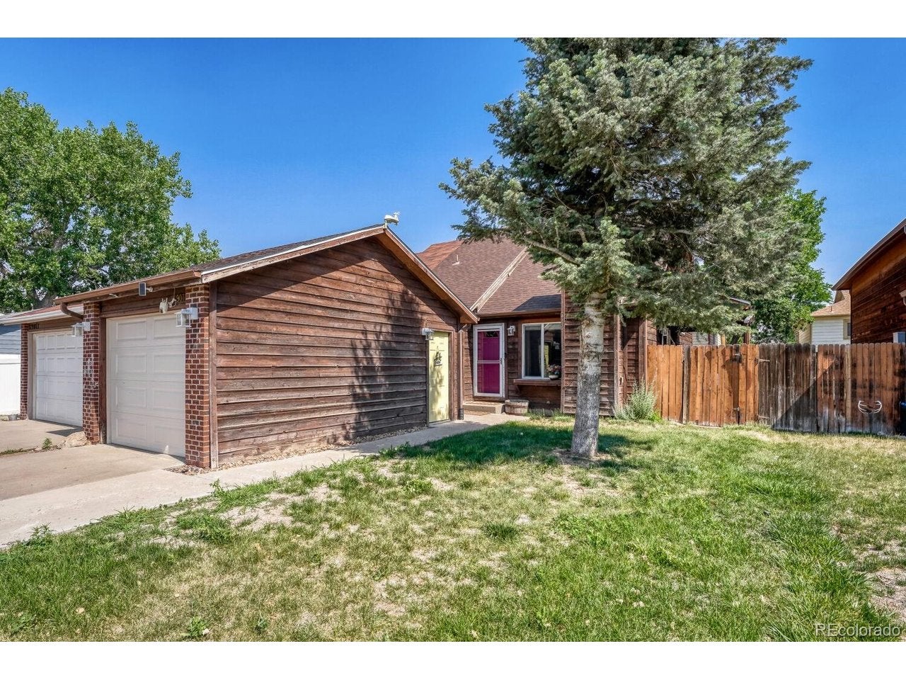 19073 E 16th Ave — photo