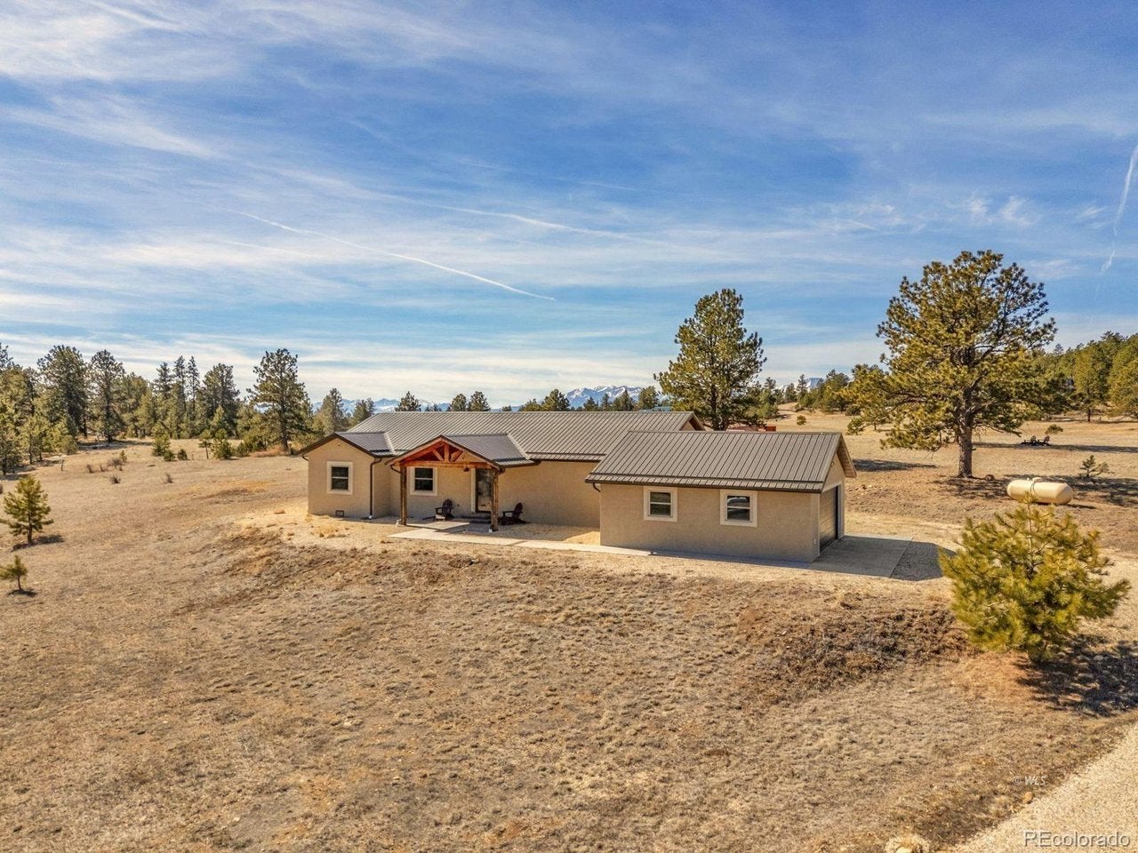 1401 Larkspur Ln — photo