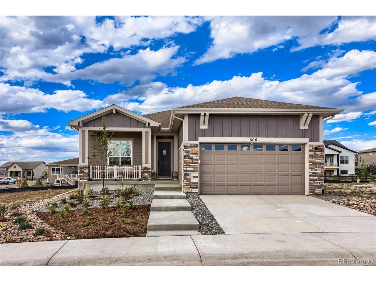 606 Stickseed Dr — photo