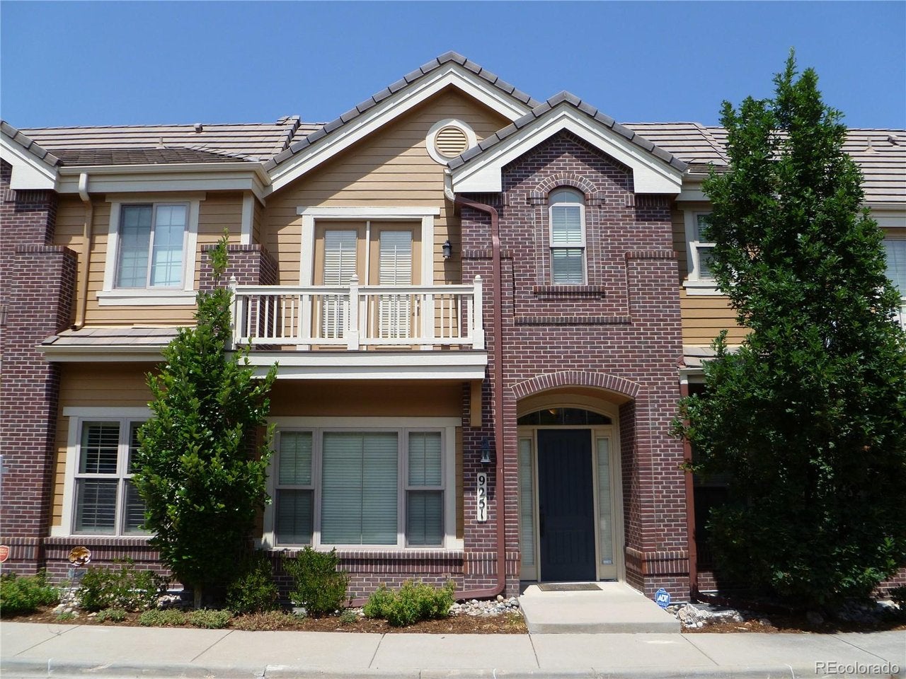 9251 Grafton Dr — photo