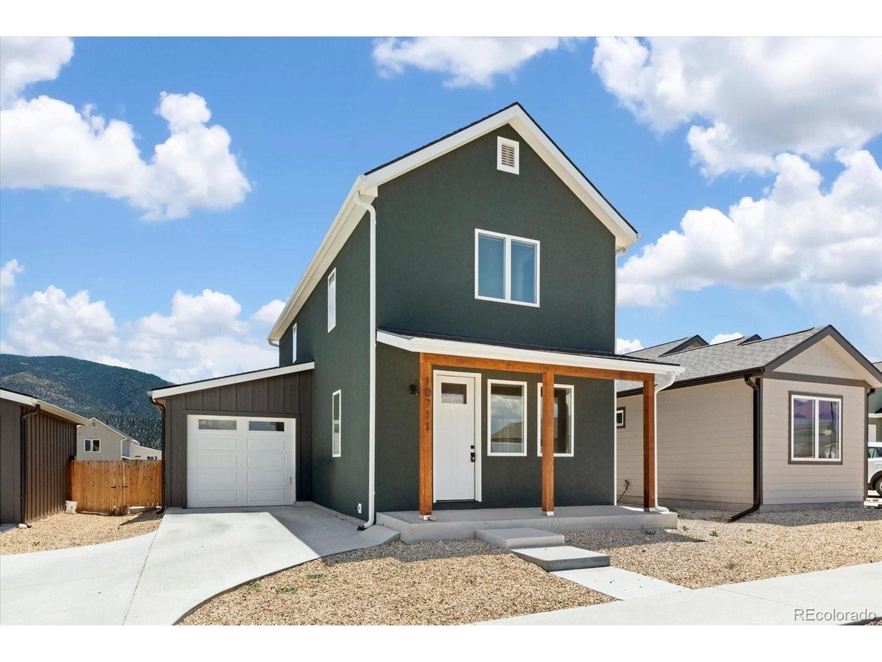10711 Engelmann Ave — photo