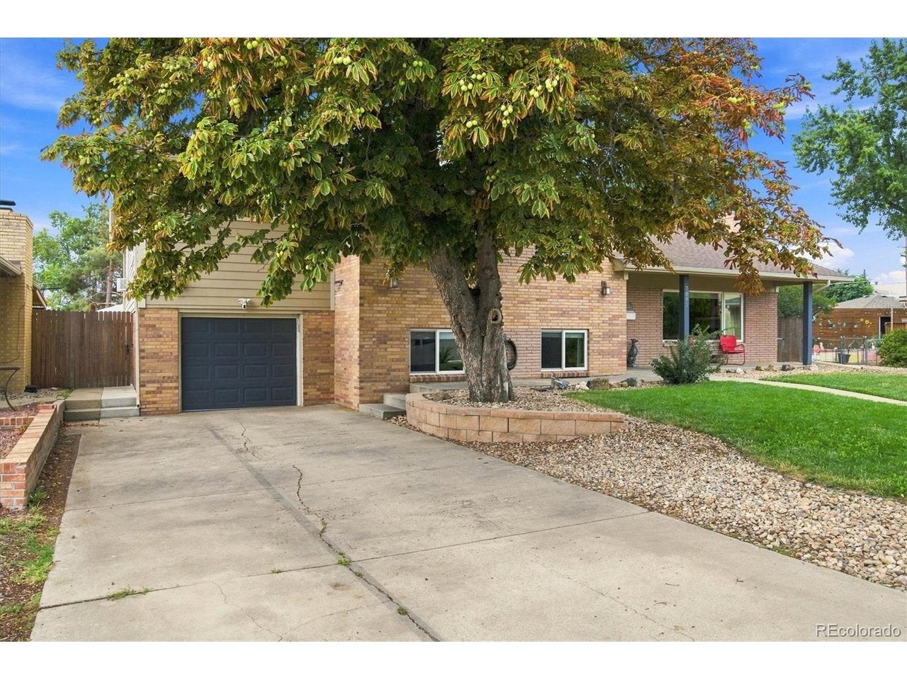 7861 Robin Ln — photo