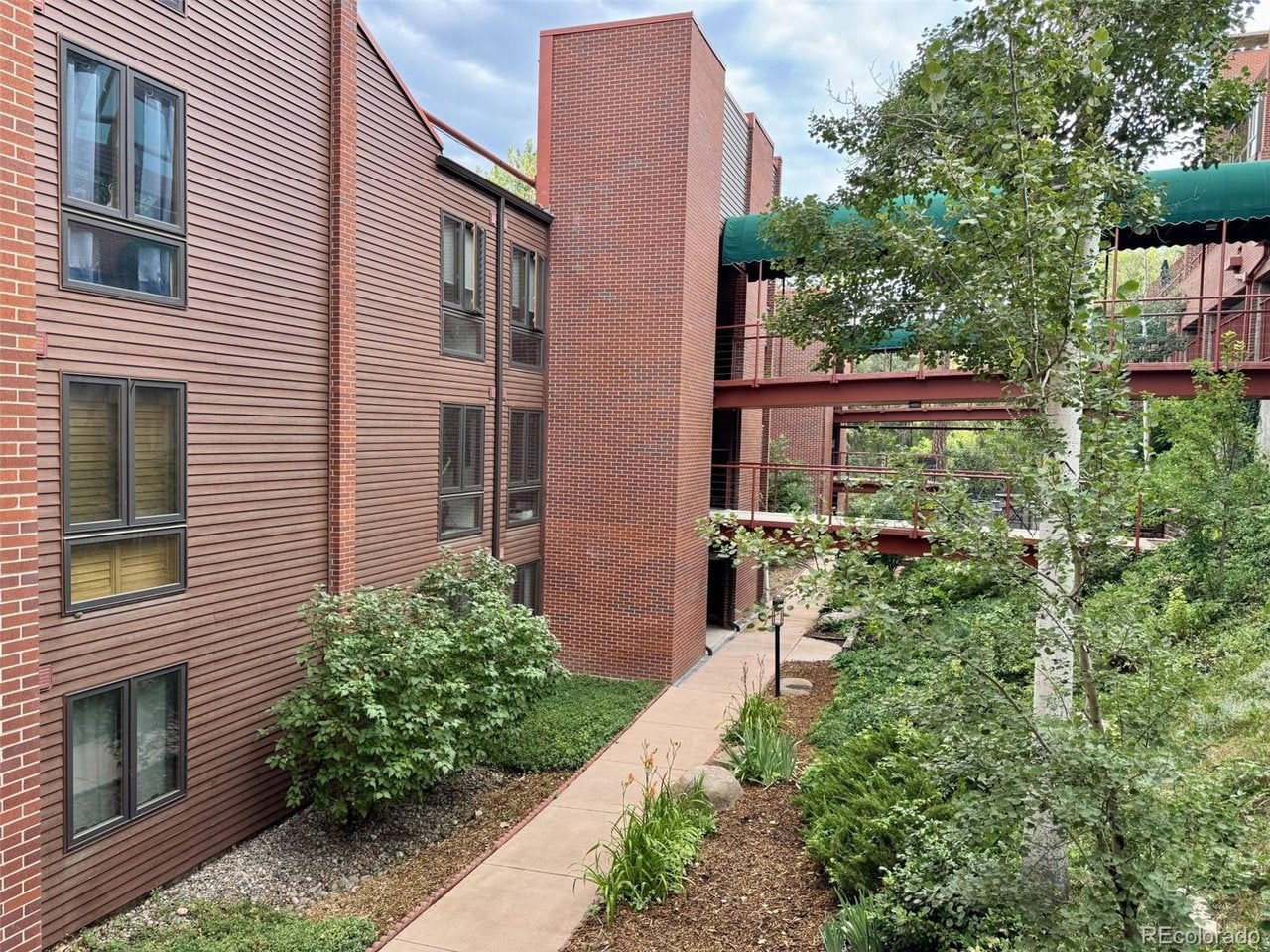 51 W Boulder St — photo