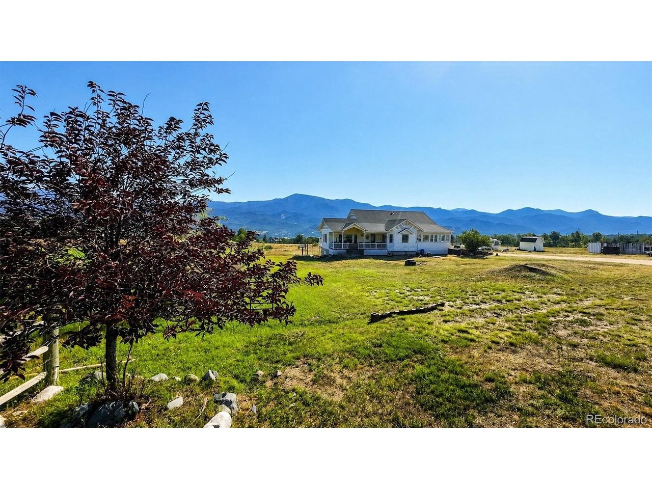 242 E Blarney Stone Rd — photo