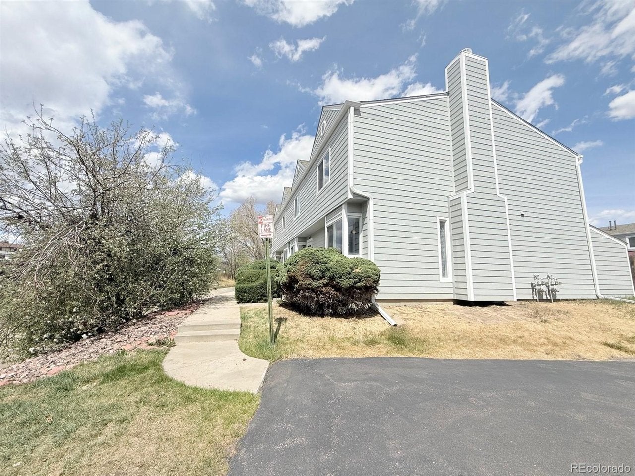 7612 Lexington Manor Dr — photo