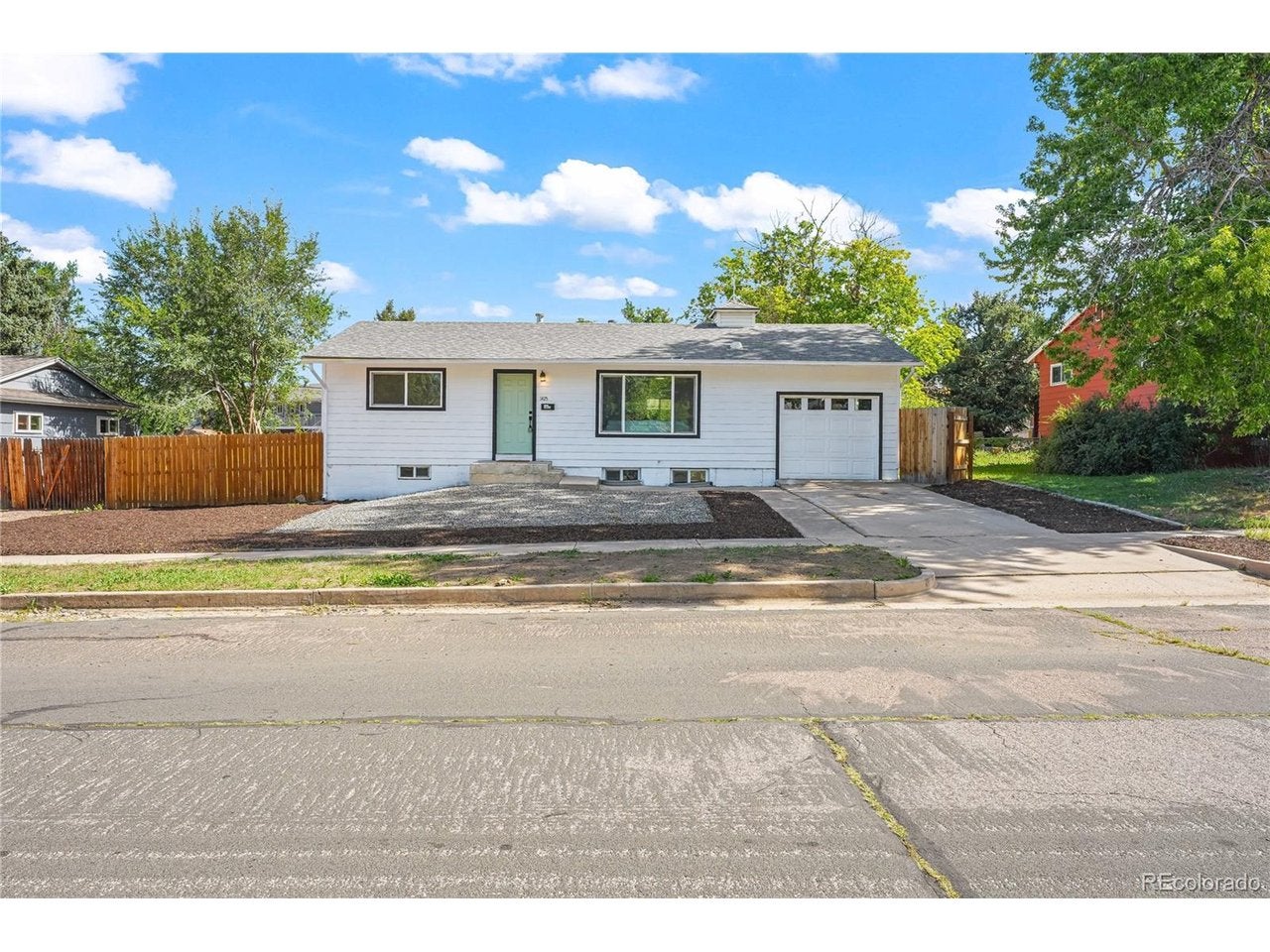 1425 Northview Dr — photo