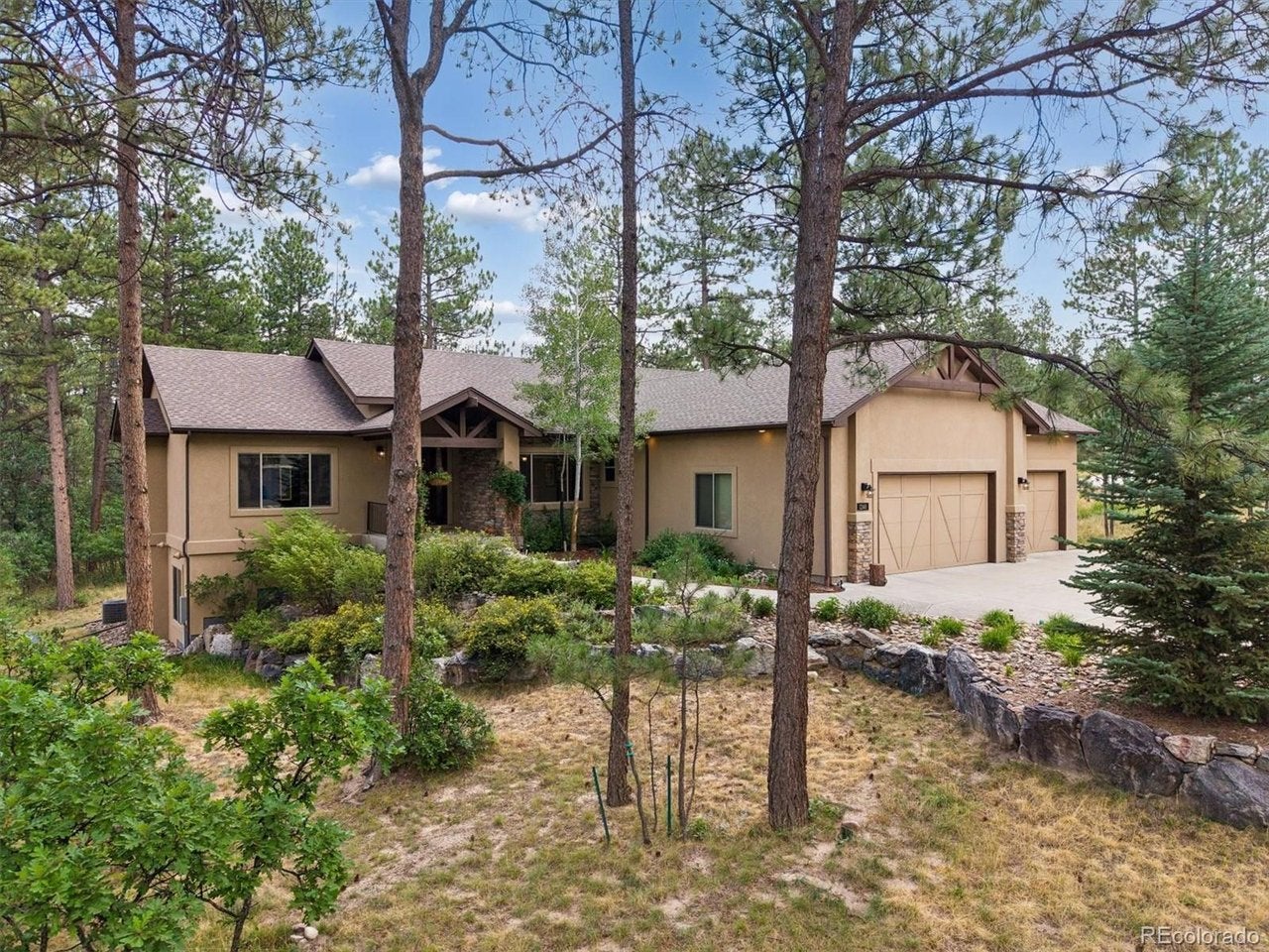 1240 Hoosier Dr — photo