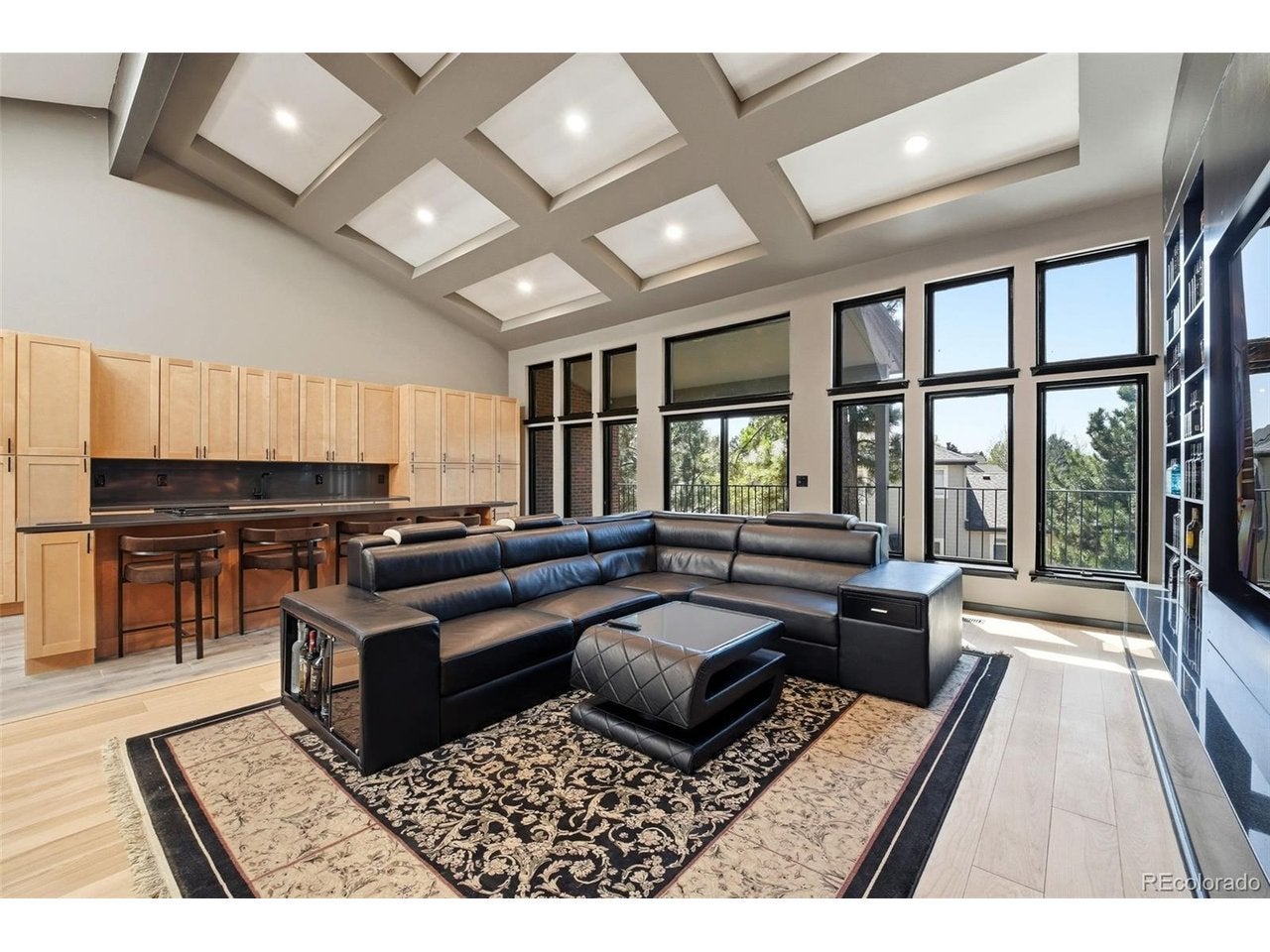 27 Beacon Hill Ln — photo