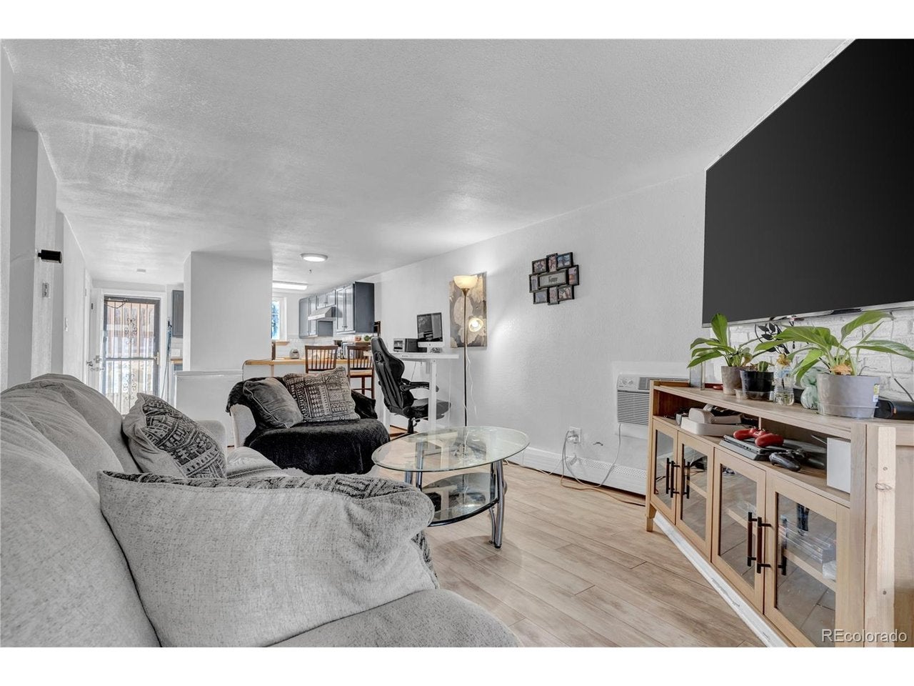 Home in Denver, CO 80222 — photo 3