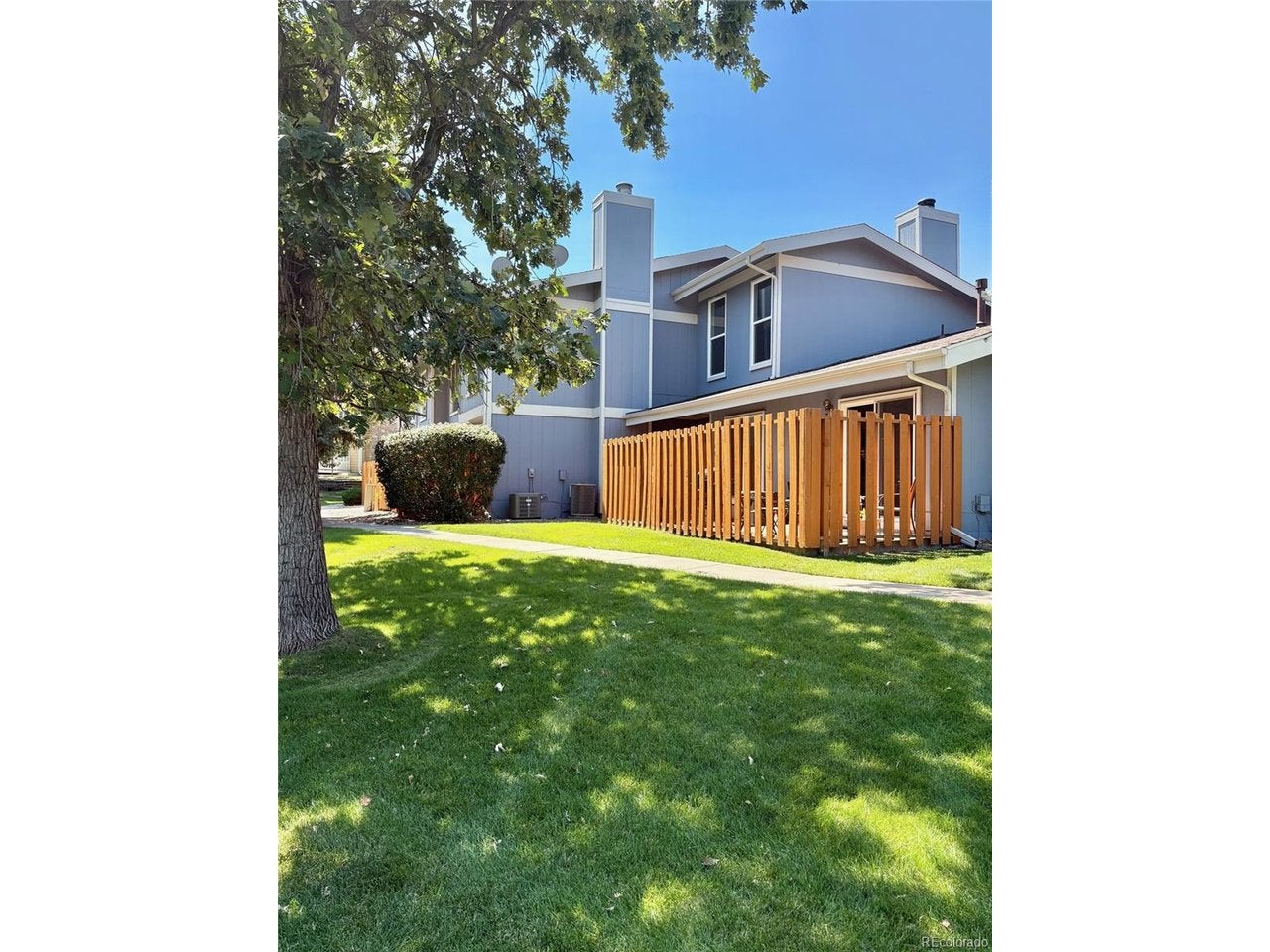 8467 Everett Way E — photo