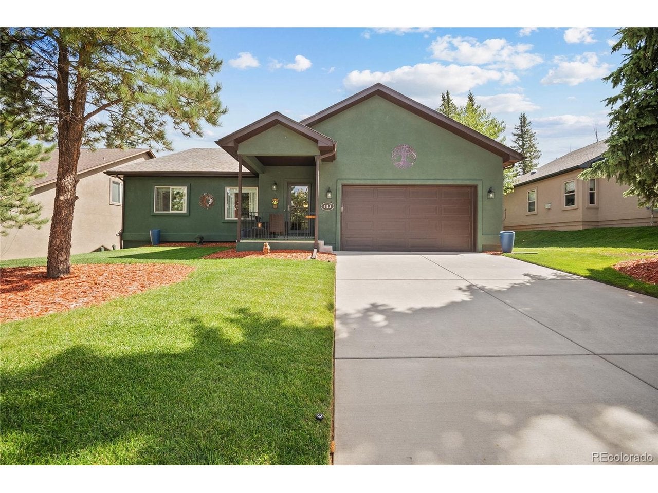 1113 Ptarmigan Dr — photo
