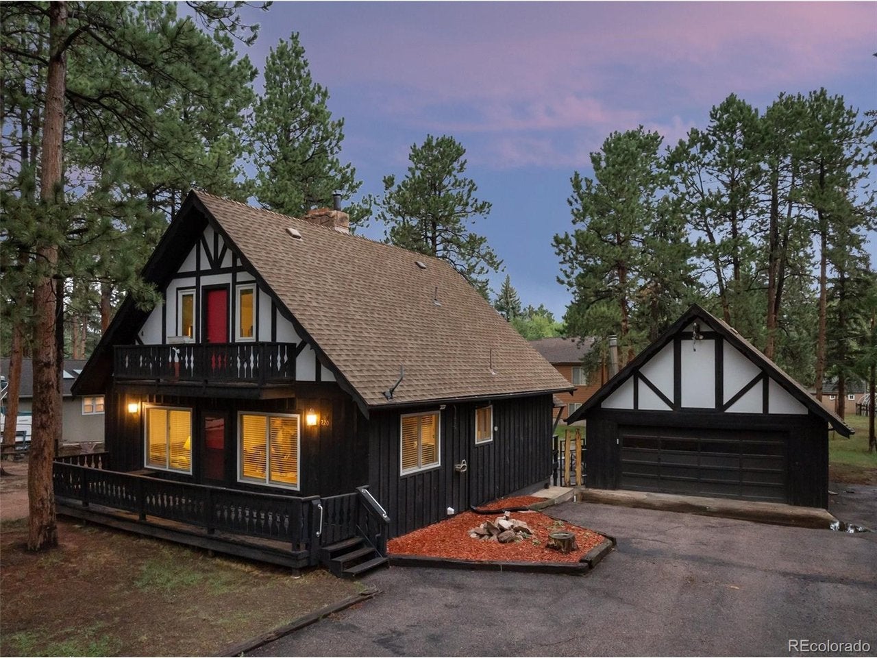 220 Wildflower Dr — photo