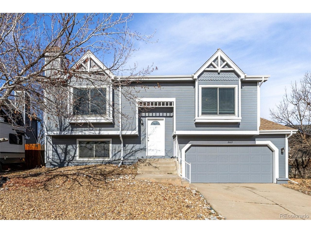 8660 Bluegrass Cir — photo