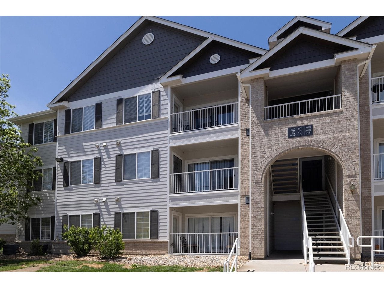 15700 E Jamison Dr 3-201 — photo