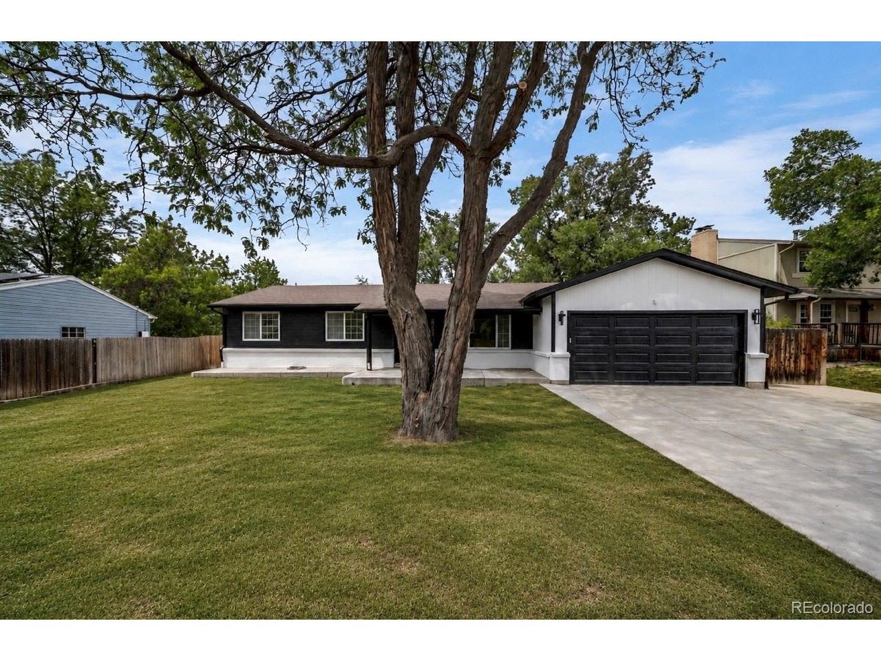 8733 Kendall Ct — photo