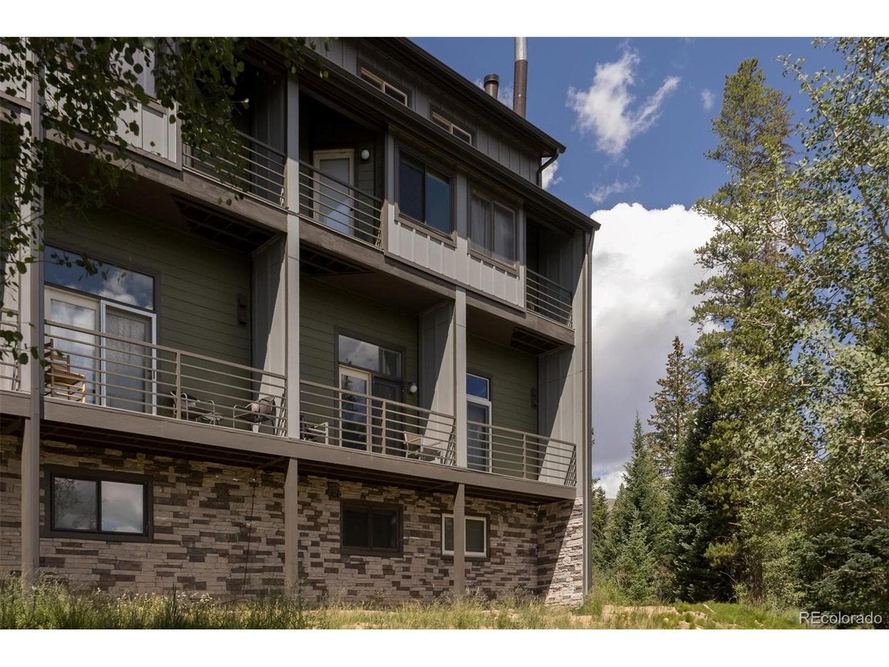 10000 Ryan Gulch Rd 105 — photo