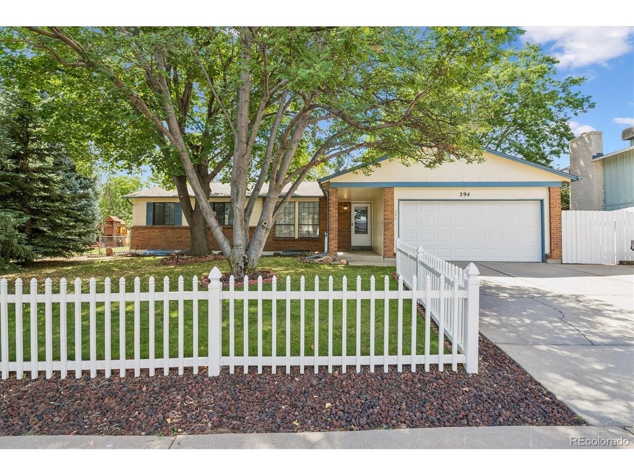 294 Short Pl — photo