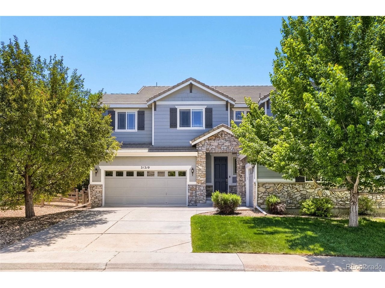 21210 E Bellewood Dr — photo