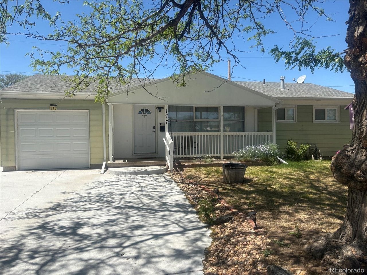 177 Delaware Dr — photo