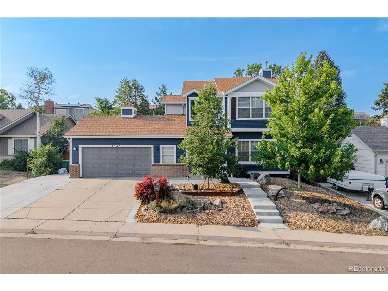 3843 W Temple Pl — photo