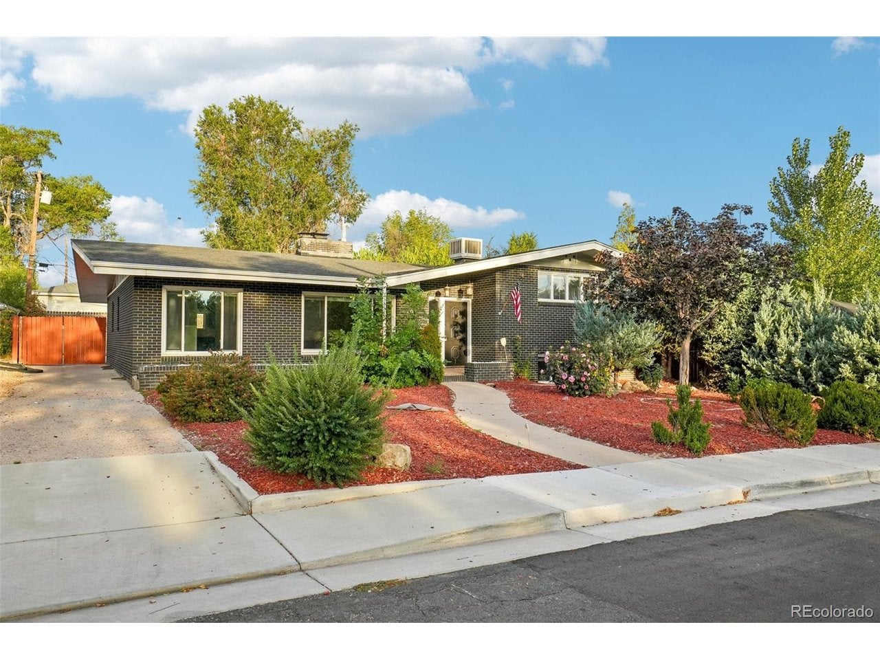 1011 22nd Ave — photo