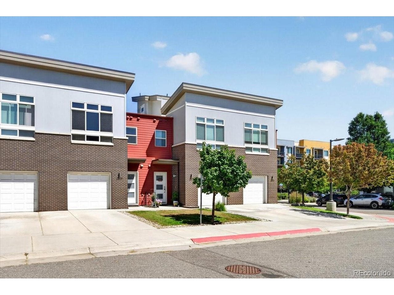 2809 W Parkside Pl — photo