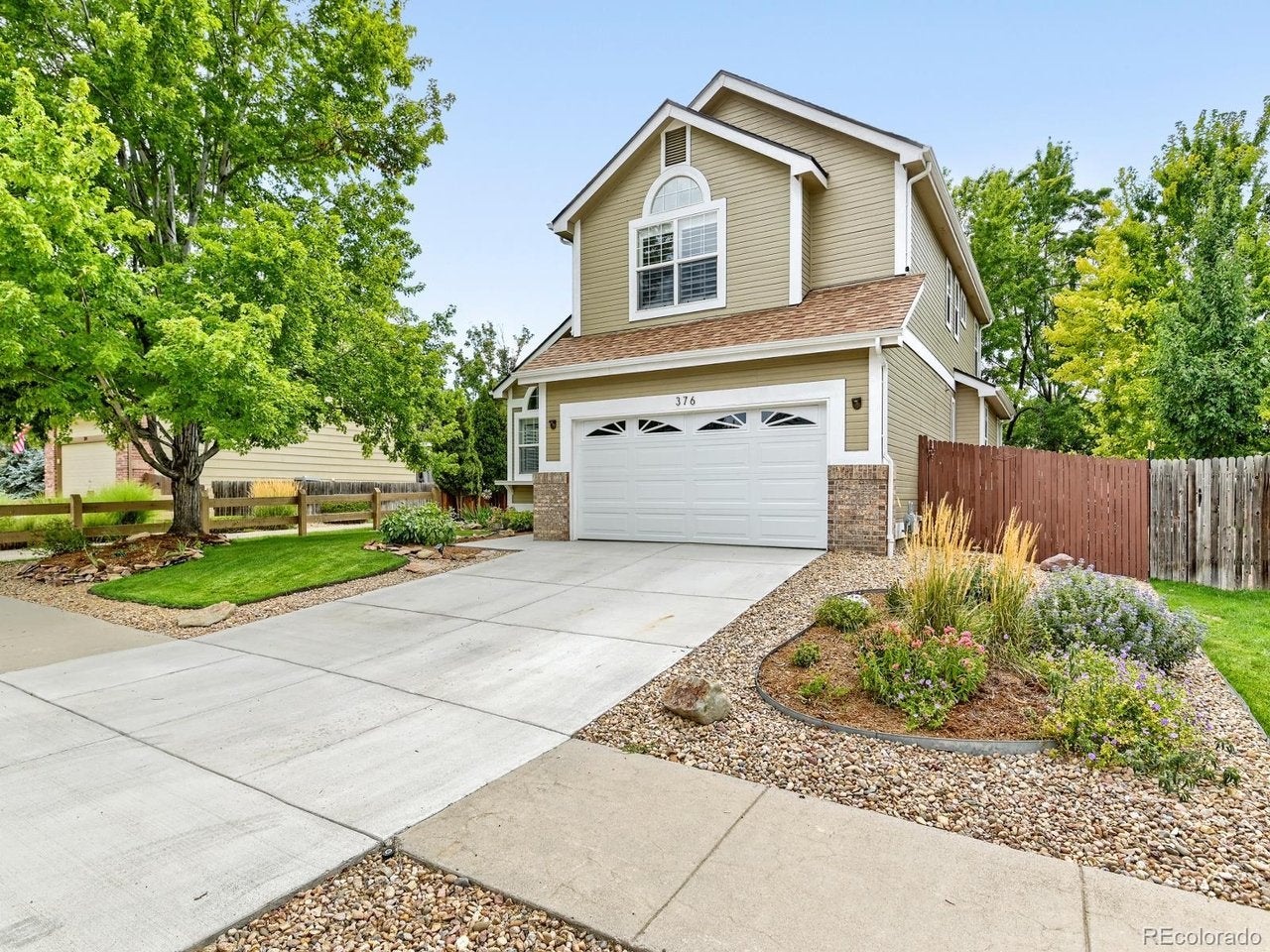 376 Conrad Dr — photo