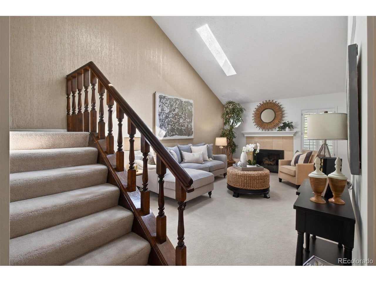2558 S Vaughn Way D — photo