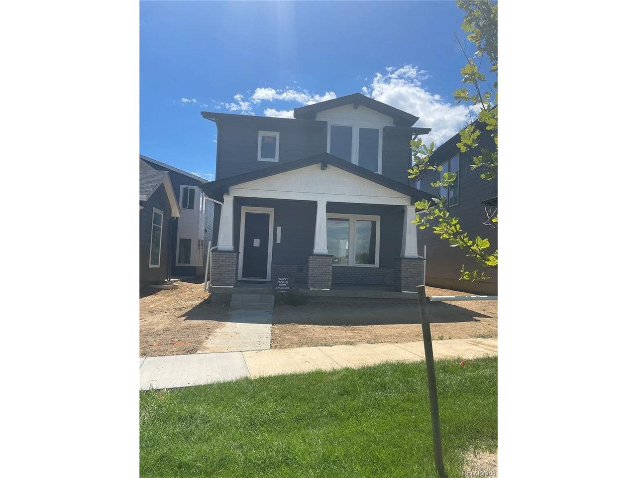 745 Carabiner Dr — photo
