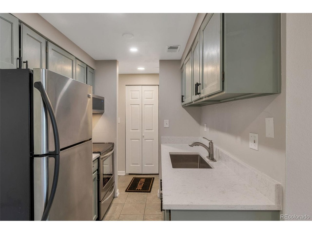 130 E Highline Cir 103 — photo