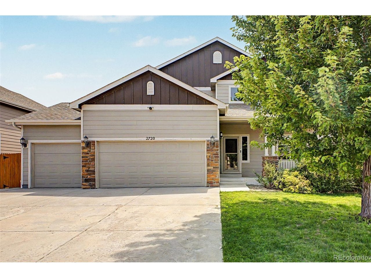 2720 Bridle Dr — photo