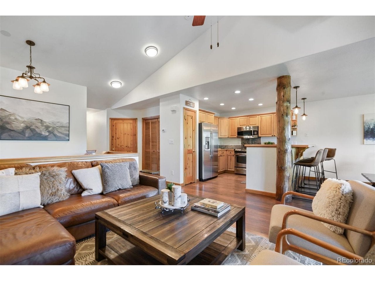 113 Lookout Ridge Dr — photo