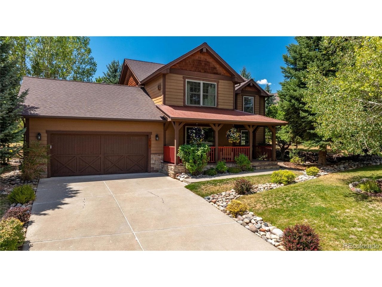 815 Clubhouse Dr — photo