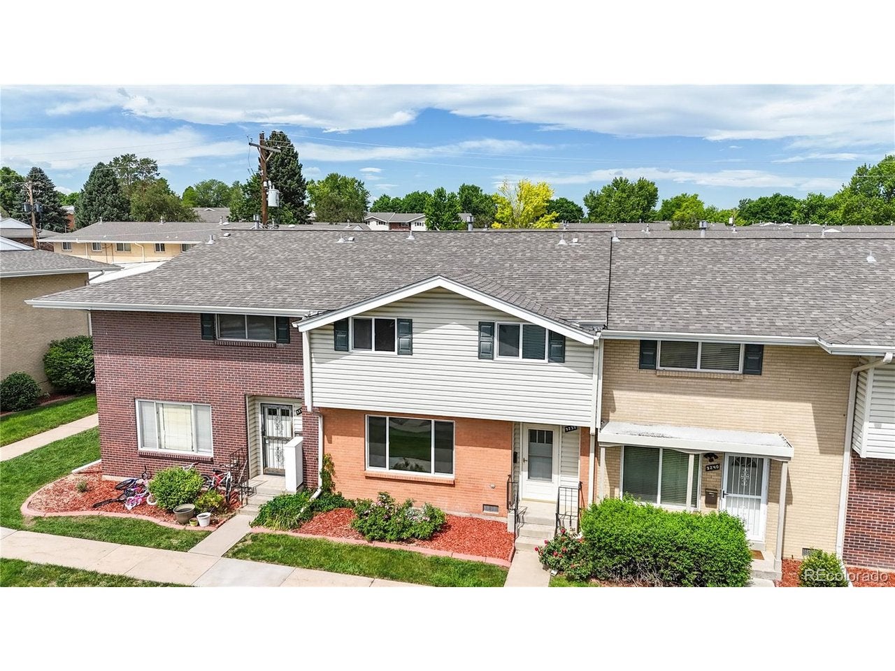 9238 E Mansfield Ave — photo