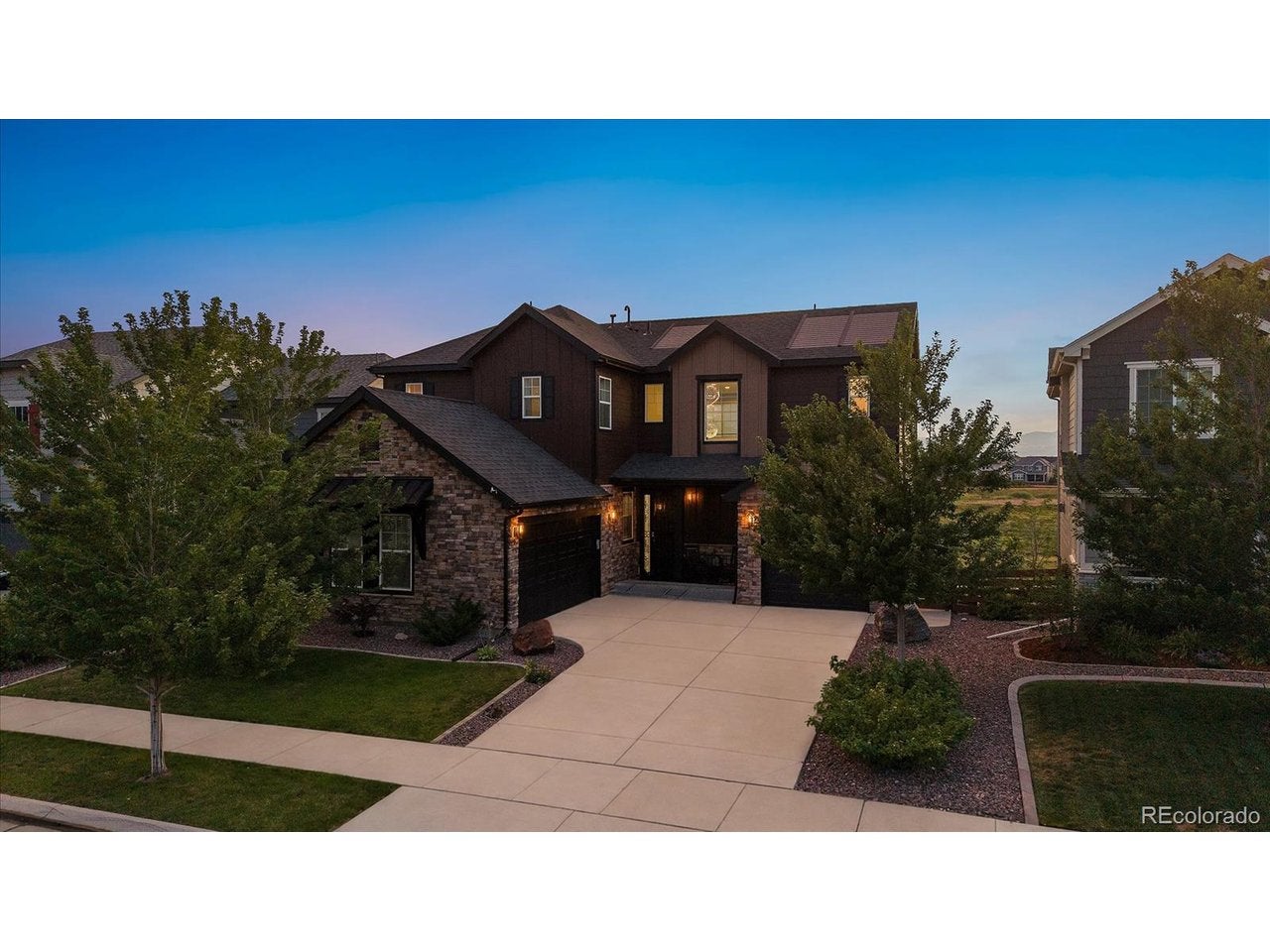 854 Flora View Dr — photo