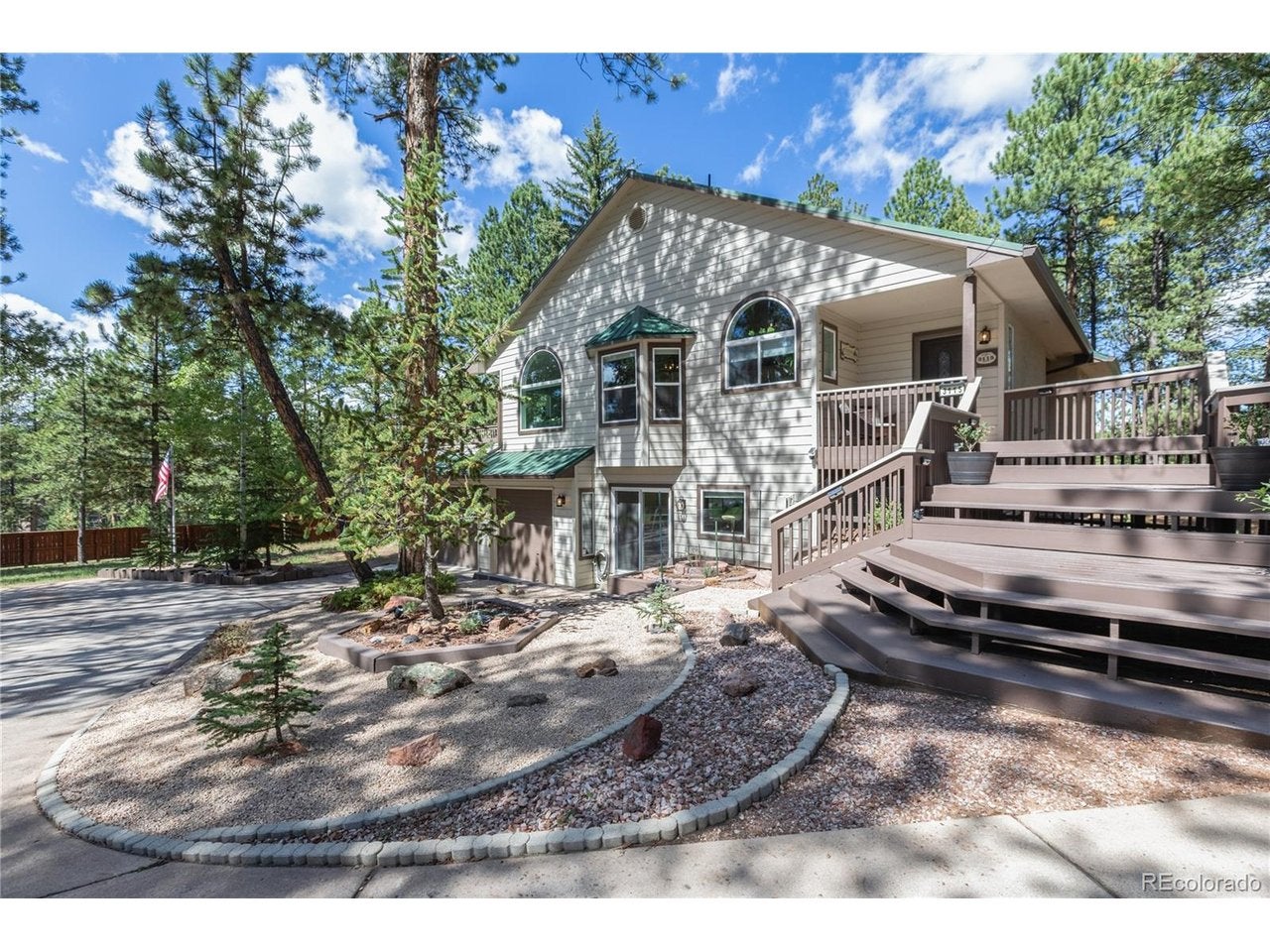 3115 Regent Dr — photo