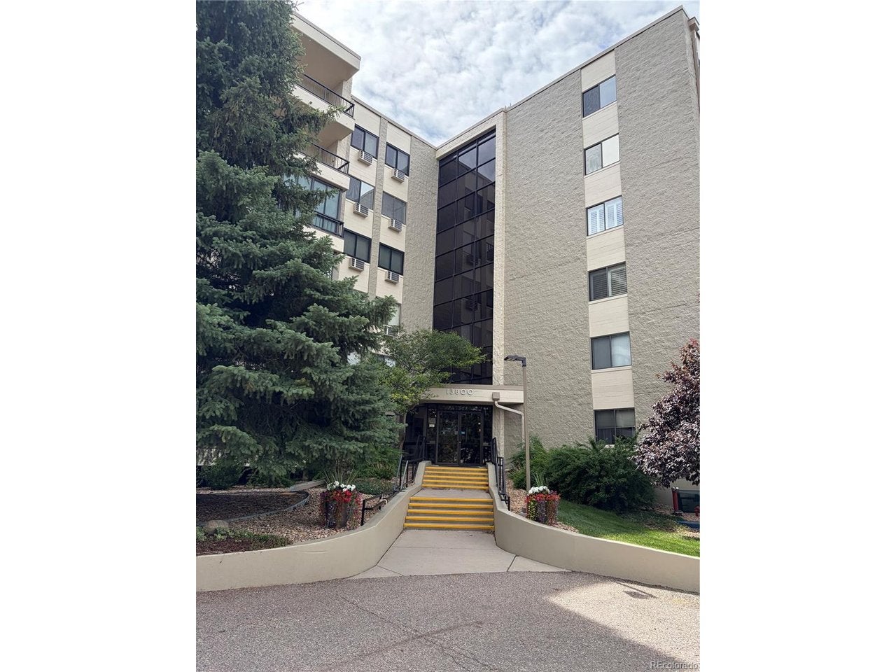 13800 E Marina Dr 102 — photo