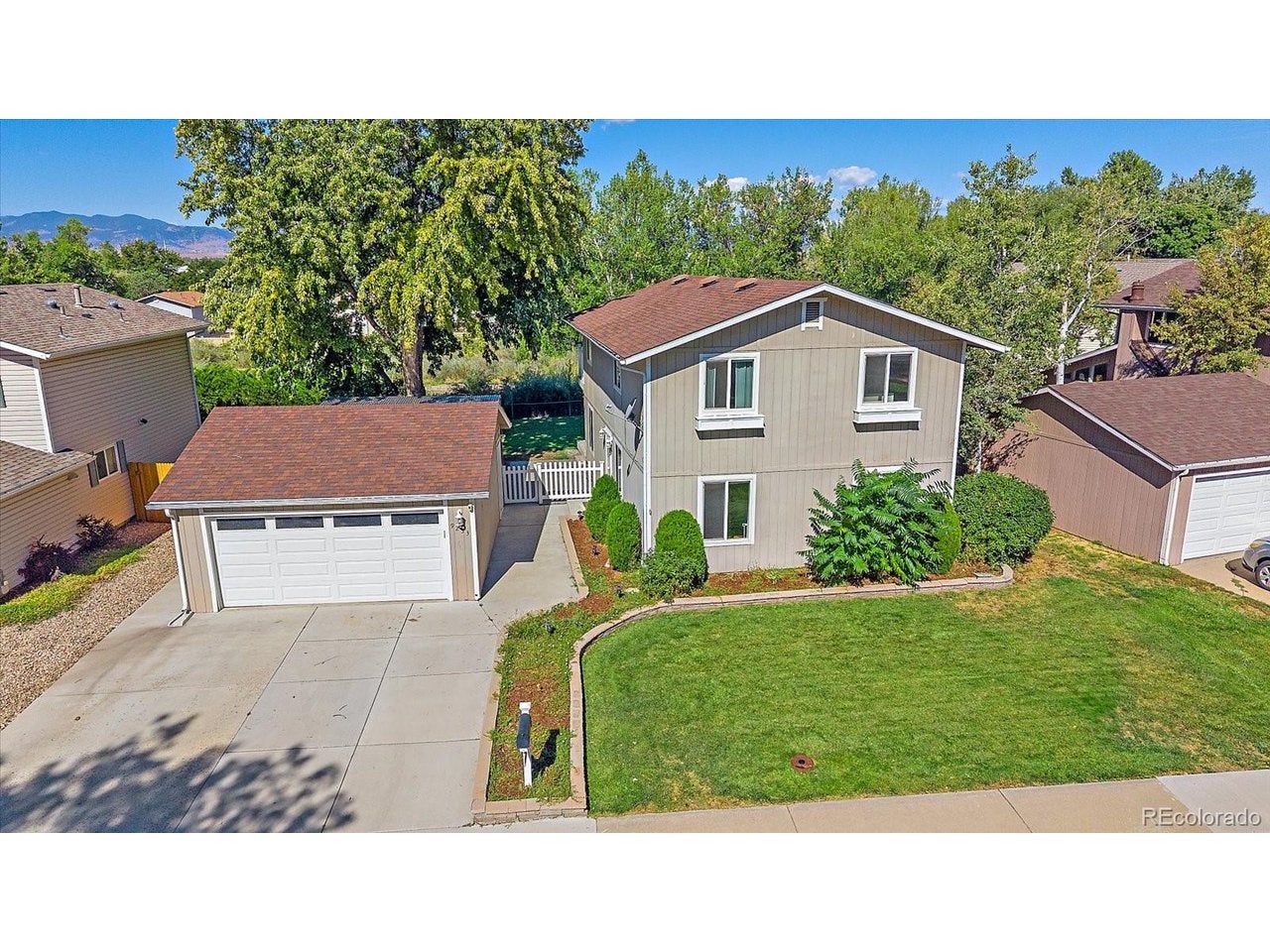 9233 Lamar St — photo