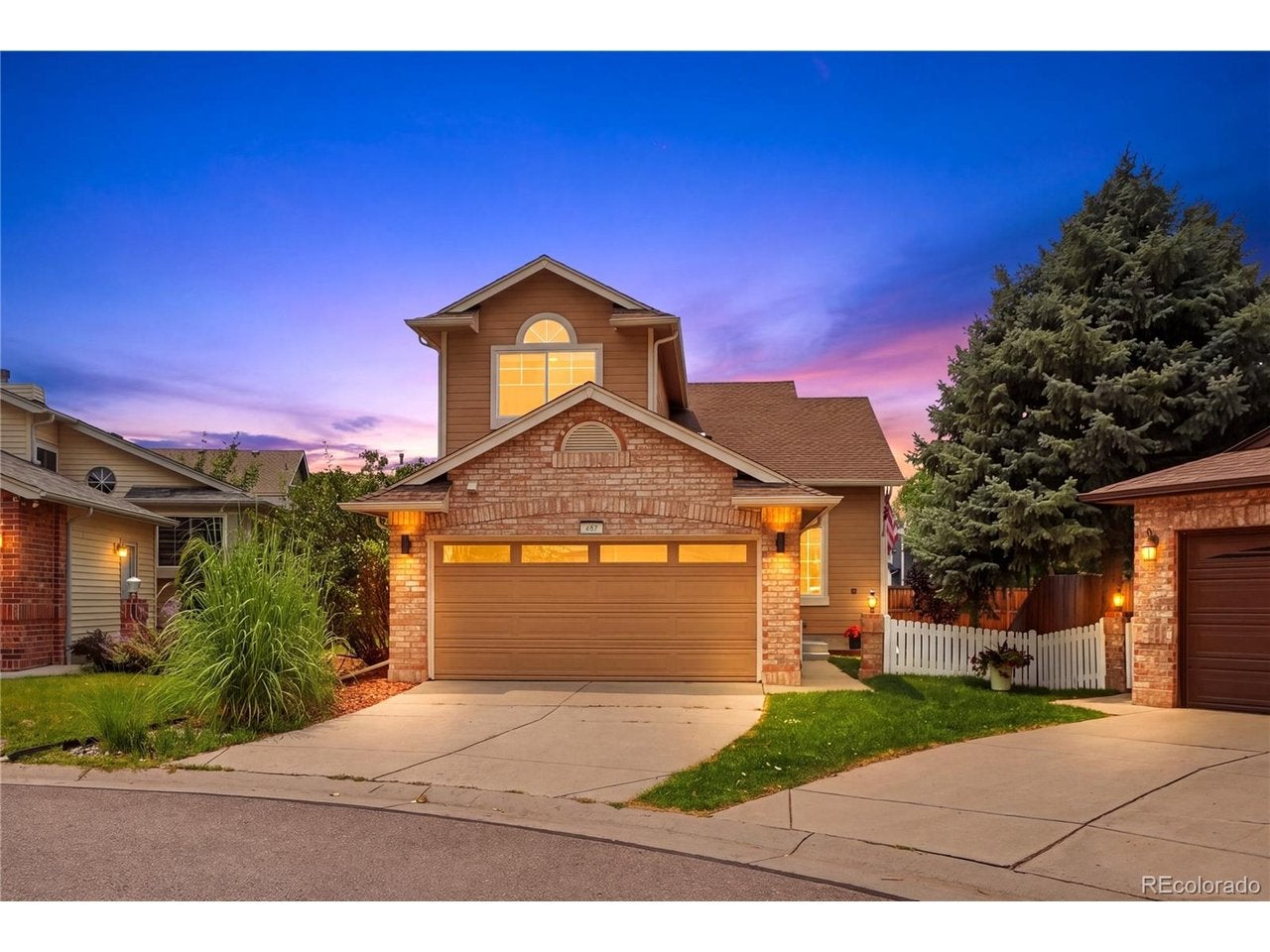 487 Chiswick Cir — photo