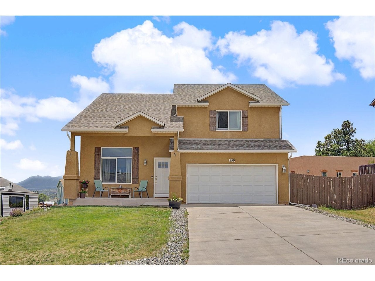 859 Circle Rd — photo