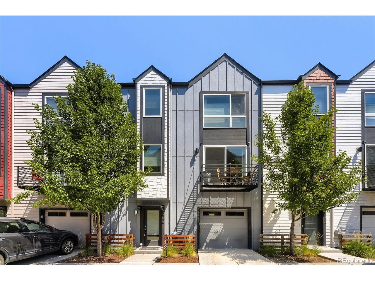 5556 W 10th Pl — photo