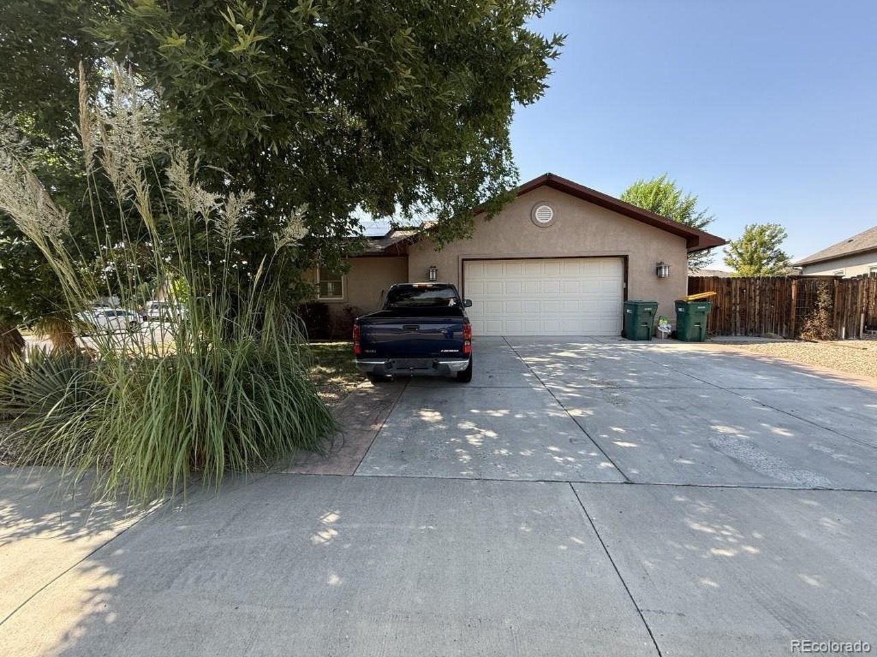 332 N Bookcliff Ct — photo
