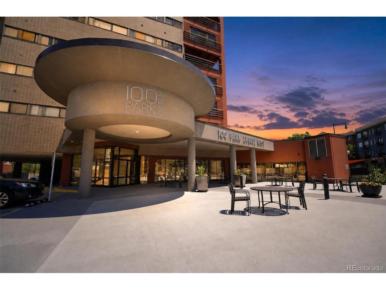 100 Park Ave 1703 — photo
