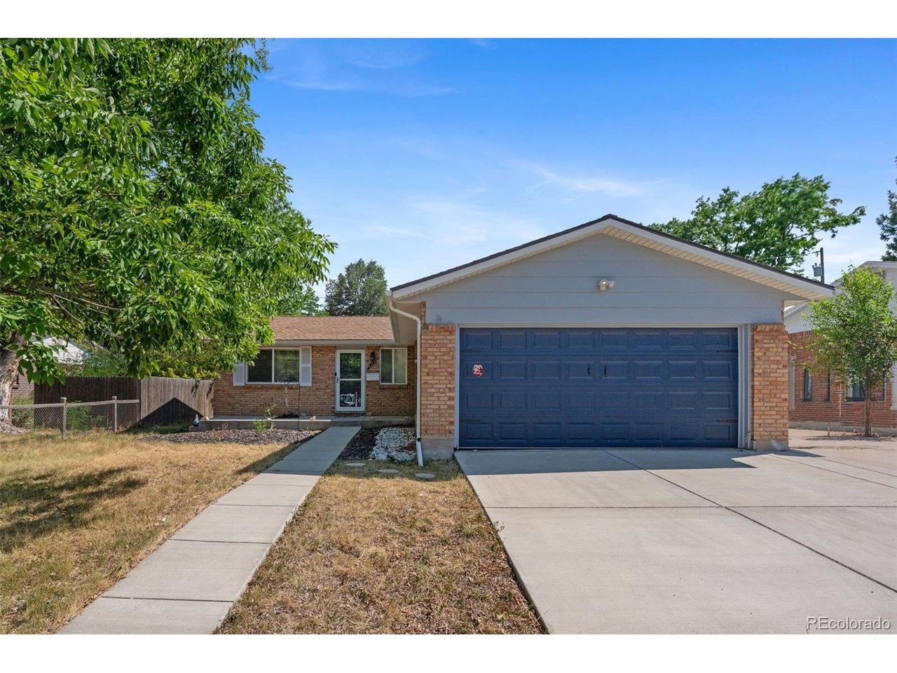 4234 W Radcliff Ave — photo