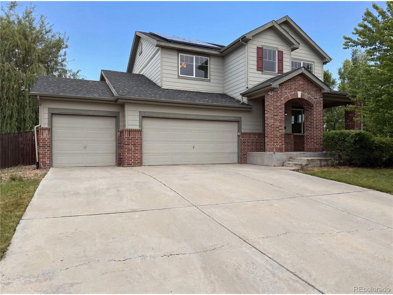 8585 Raspberry Dr — photo